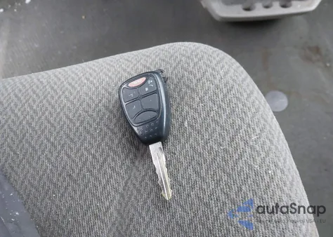 2005 Dodge Grand Caravan Sxt z USA, uszkodzony, nr VIN 2D4GP44L15R525641